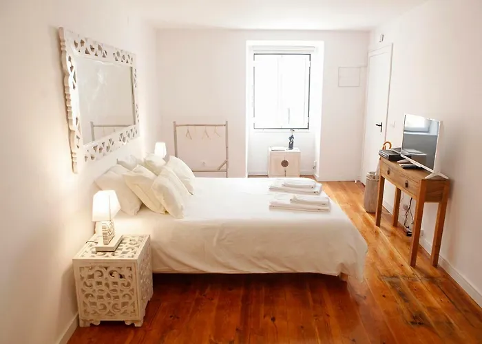Deluxe Second Floor Studio