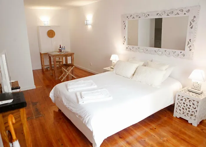 Deluxe Second Floor Studio