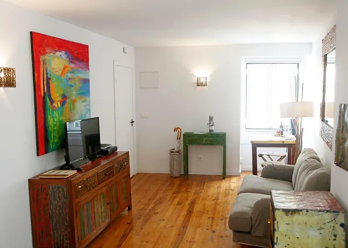 Deluxe Second Floor Studio